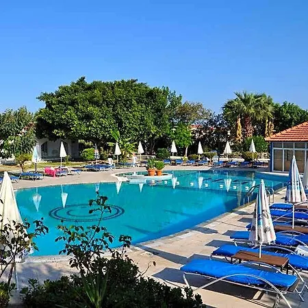 Hotel Sempati Lapta