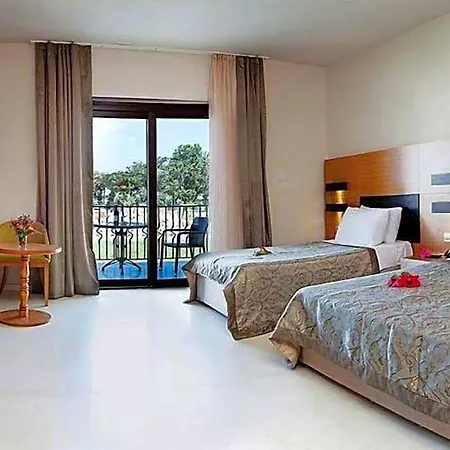Hotel Sempati 3*